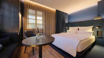 Allergikerbettwaren, Betten mit Memory-Foam-Matratzen, Zimmersafe