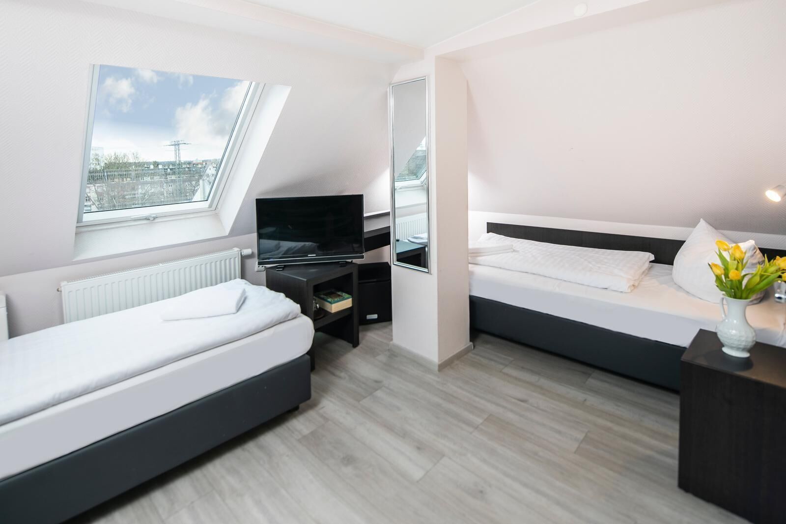 Literie hypoallergénique, coffres-forts dans les chambres