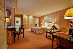 Deluxe Double Room (Grand) | Premium bedding, down duvets, minibar, in-room safe