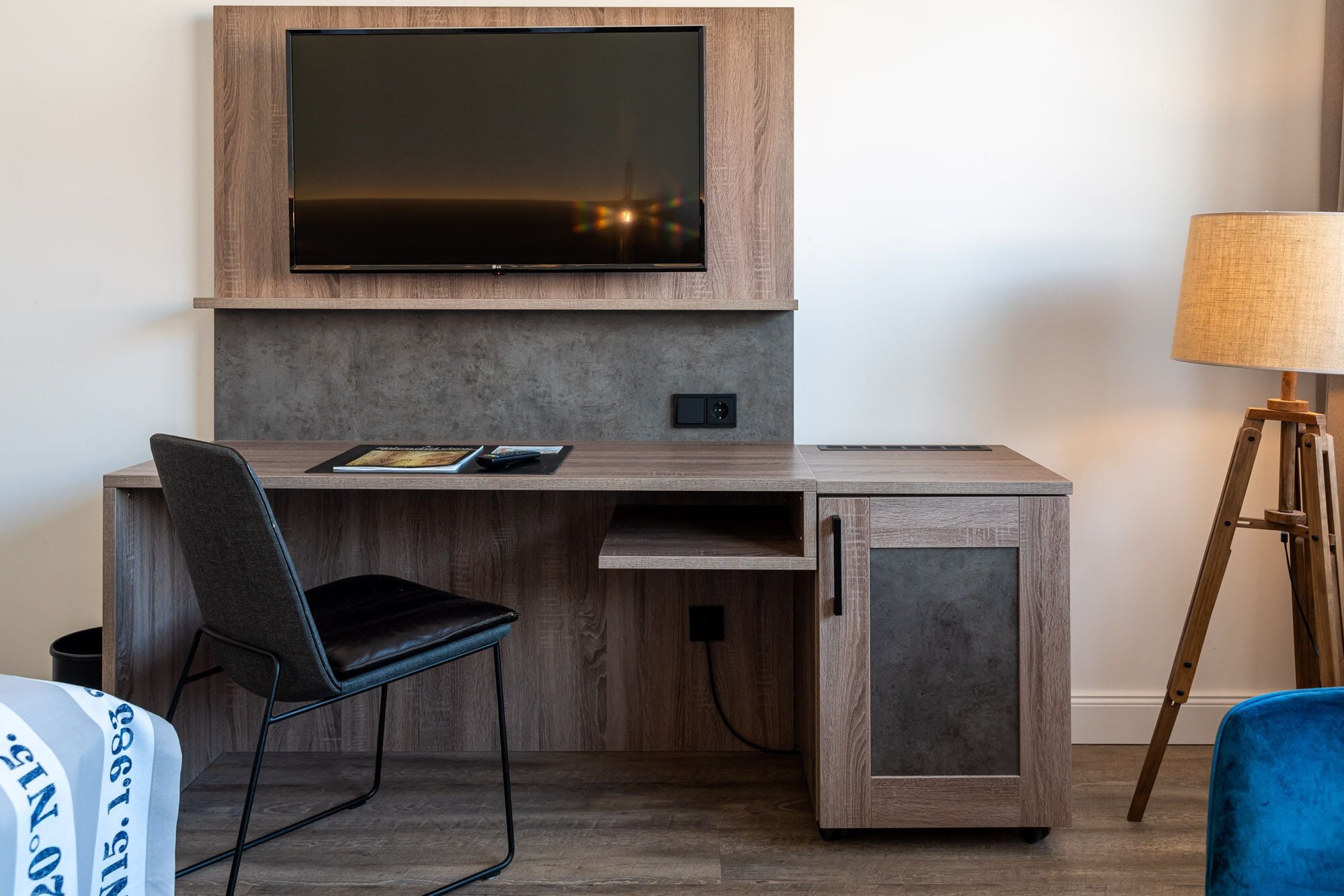 classic room | 1 bedroom, hypo-allergenic bedding, minibar, in-room safe