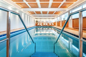 Couples treatment room(s), sauna, body treatments, body wraps