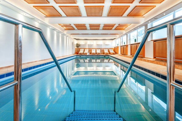Couples treatment room(s), sauna, body treatments, body wraps