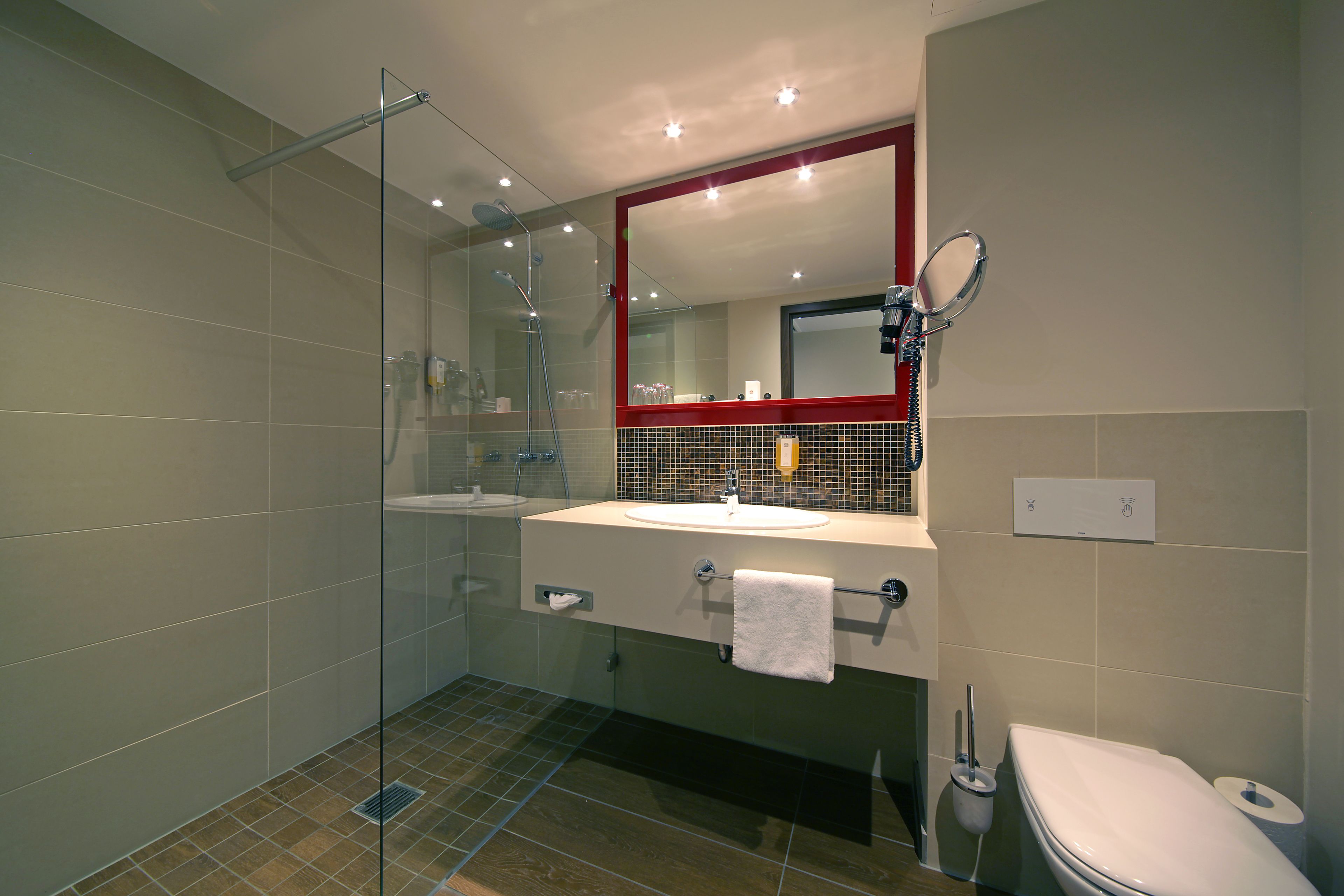 superior room, 1 double bed | bathroom | eco-friendly toiletries, hair dryer, towels
