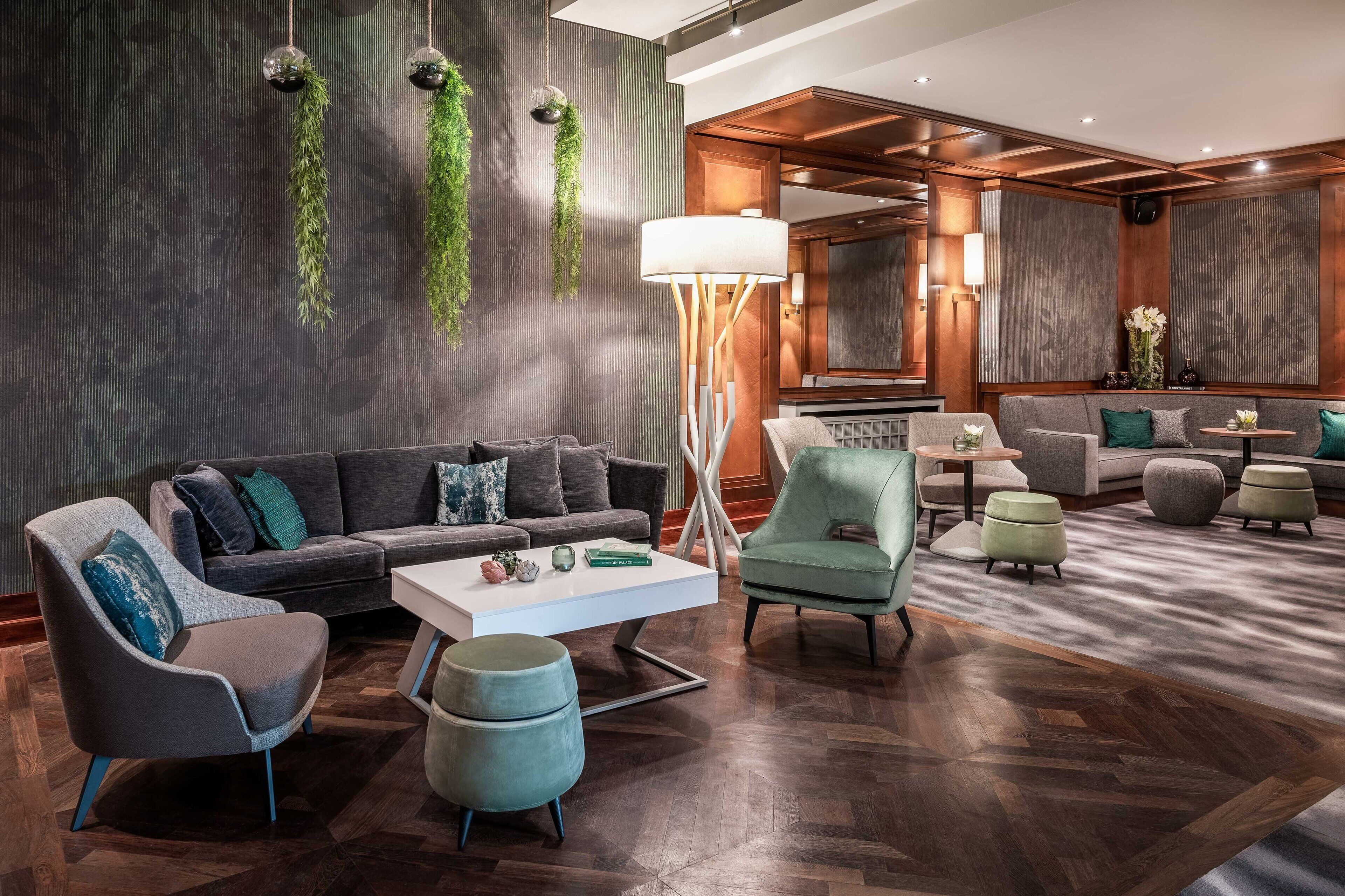 2 restauranter, lunsj serveres