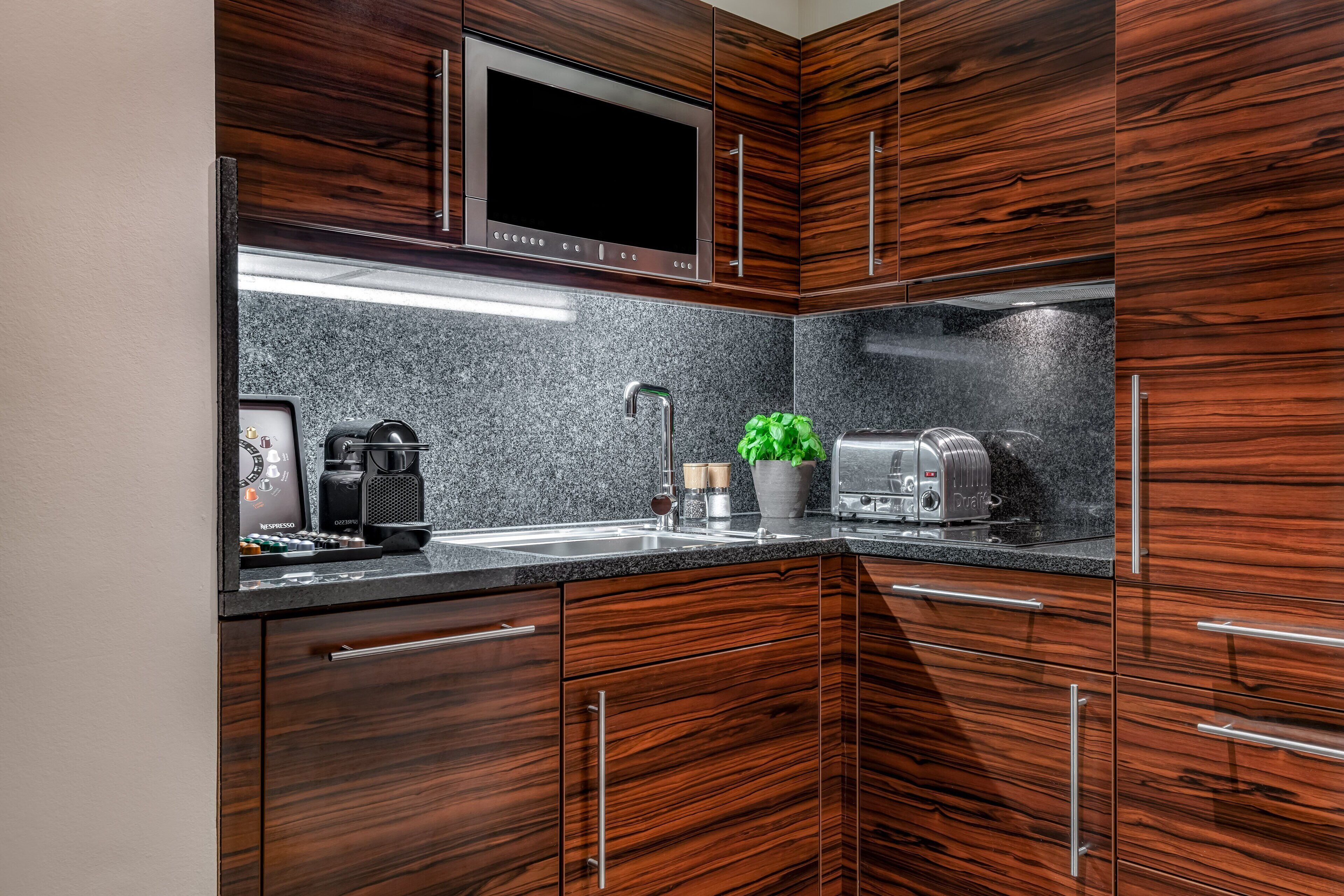 1 bedroom, hypo-allergenic bedding, down duvets, pillow-top beds