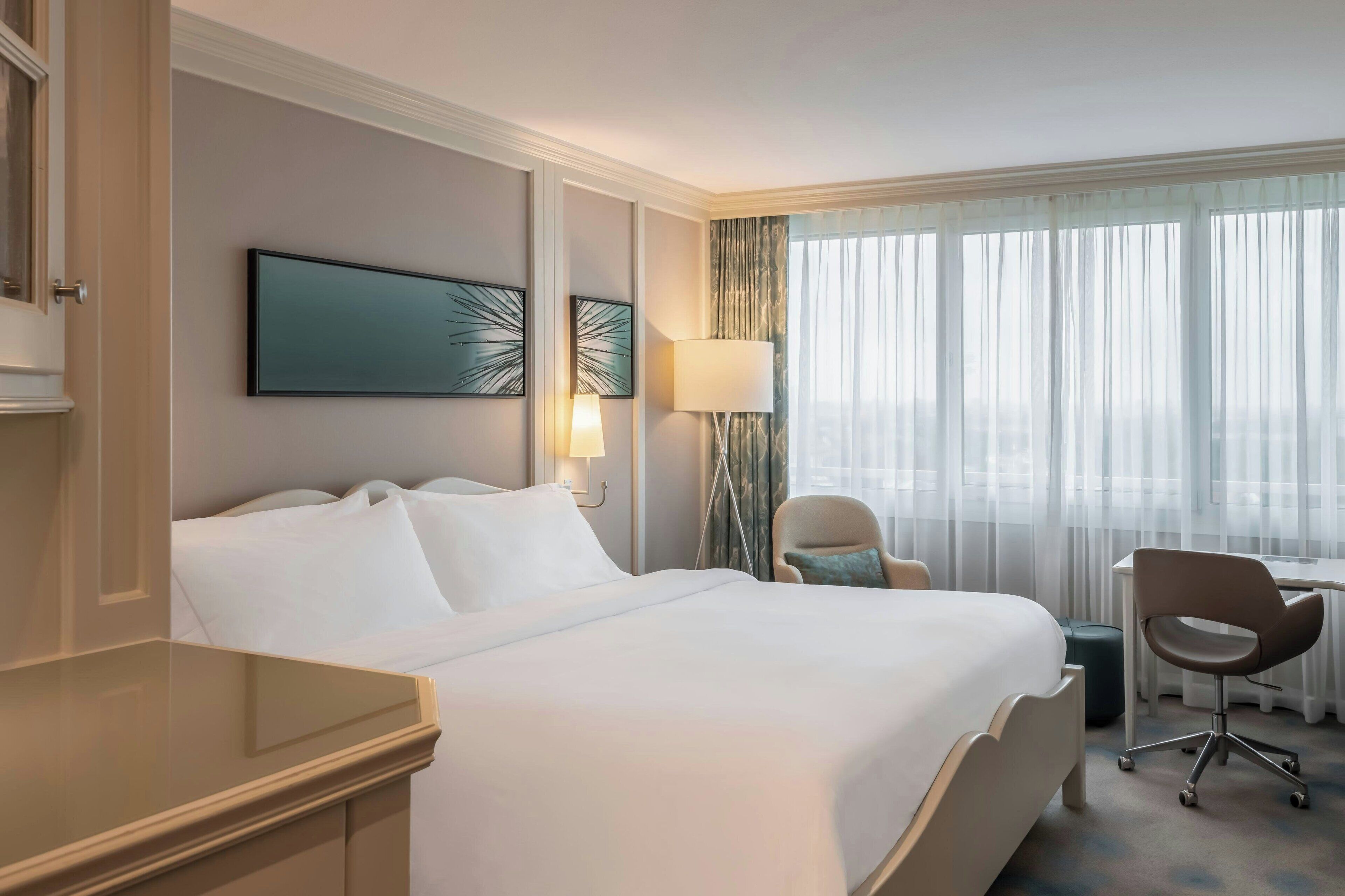 Junior suite, 1 kingsize bed met slaapbank | Hypoallergeen beddengoed, donsdekens, pillowtop-bedden, een minibar