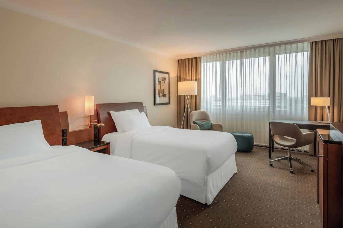 Westin, Club Room, 2 Twin Beds | Hypo-allergenic bedding available, down comforters, pillowtop beds