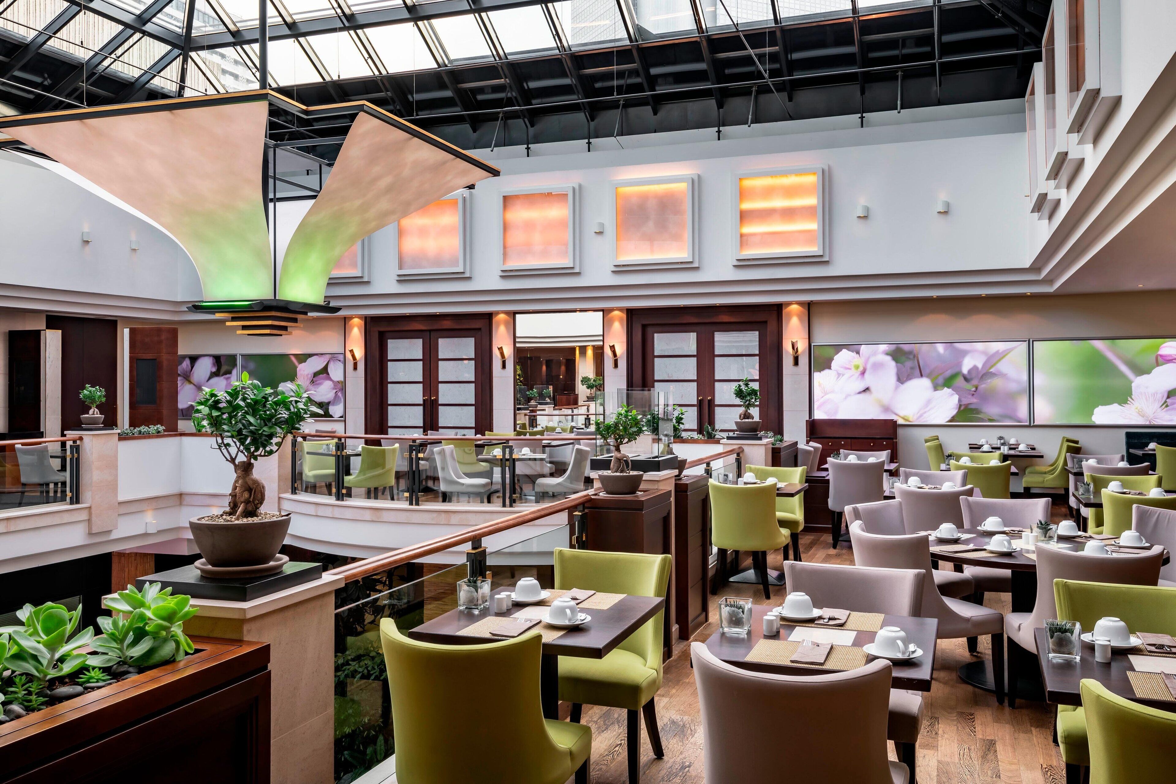 Frokostbuffé hver dag (EUR 36 per person)