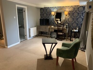 Family Room, Berbilang Katil | Ruang tamu | TV LCD 