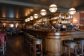 Bar (in der Unterkunft)