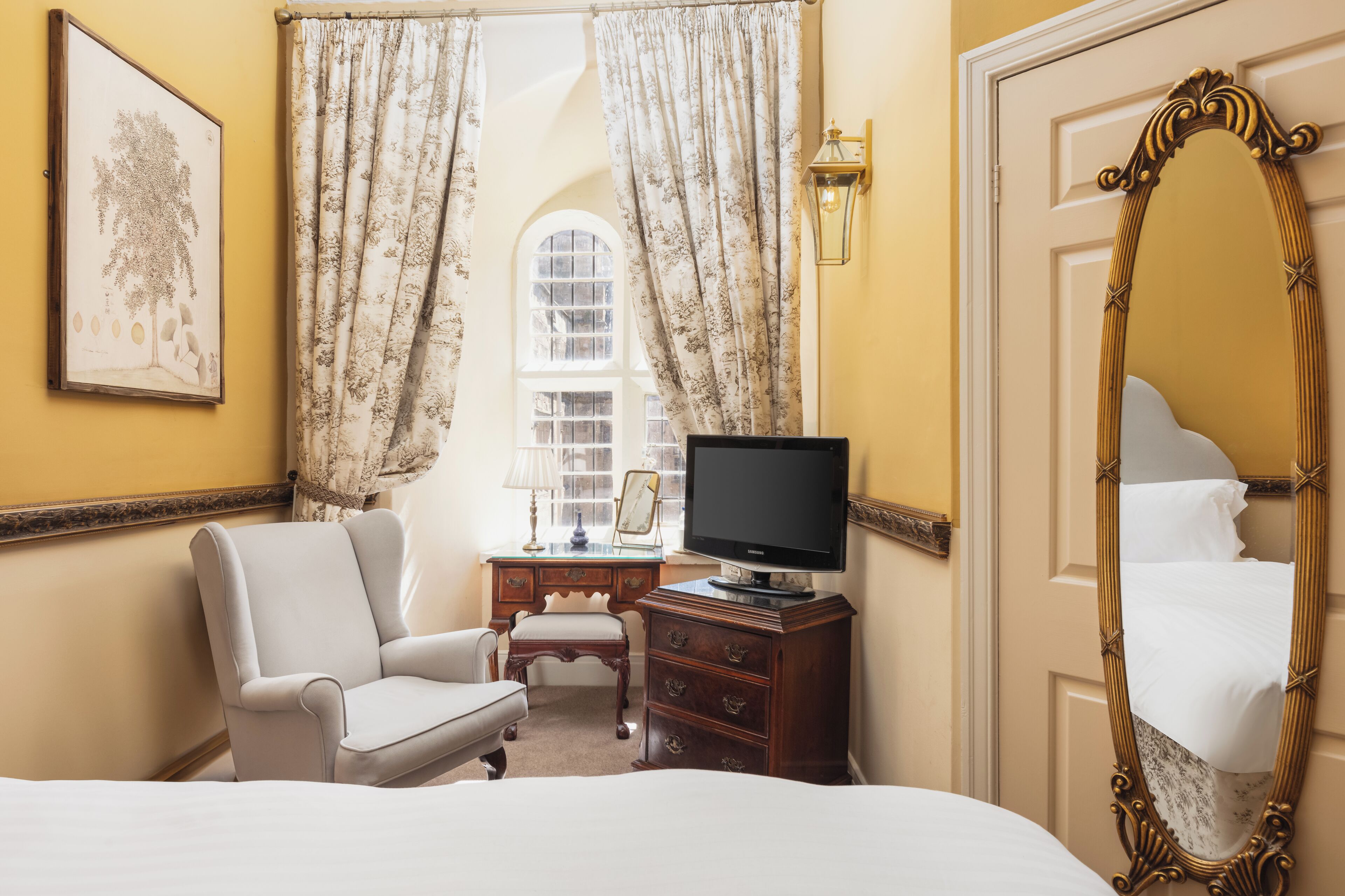 single room | 1 bedroom, in-room safe, iron/ironing board, free wifi