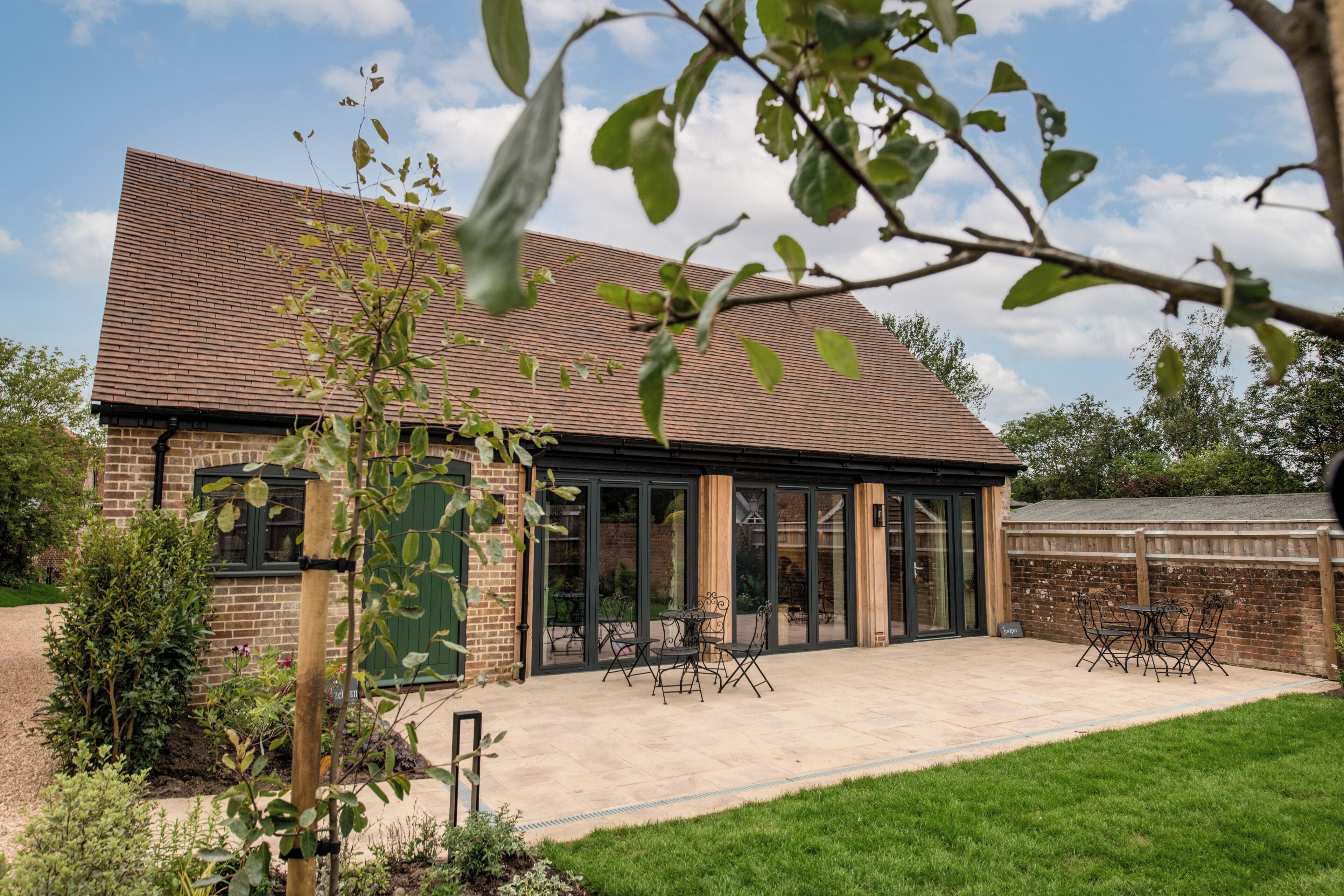 Individually decorated, individually furnished, desk, free WiFi