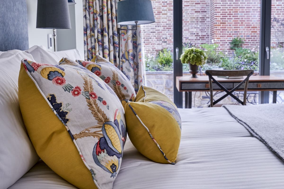 individually decorated, individually furnished, desk, free wifi