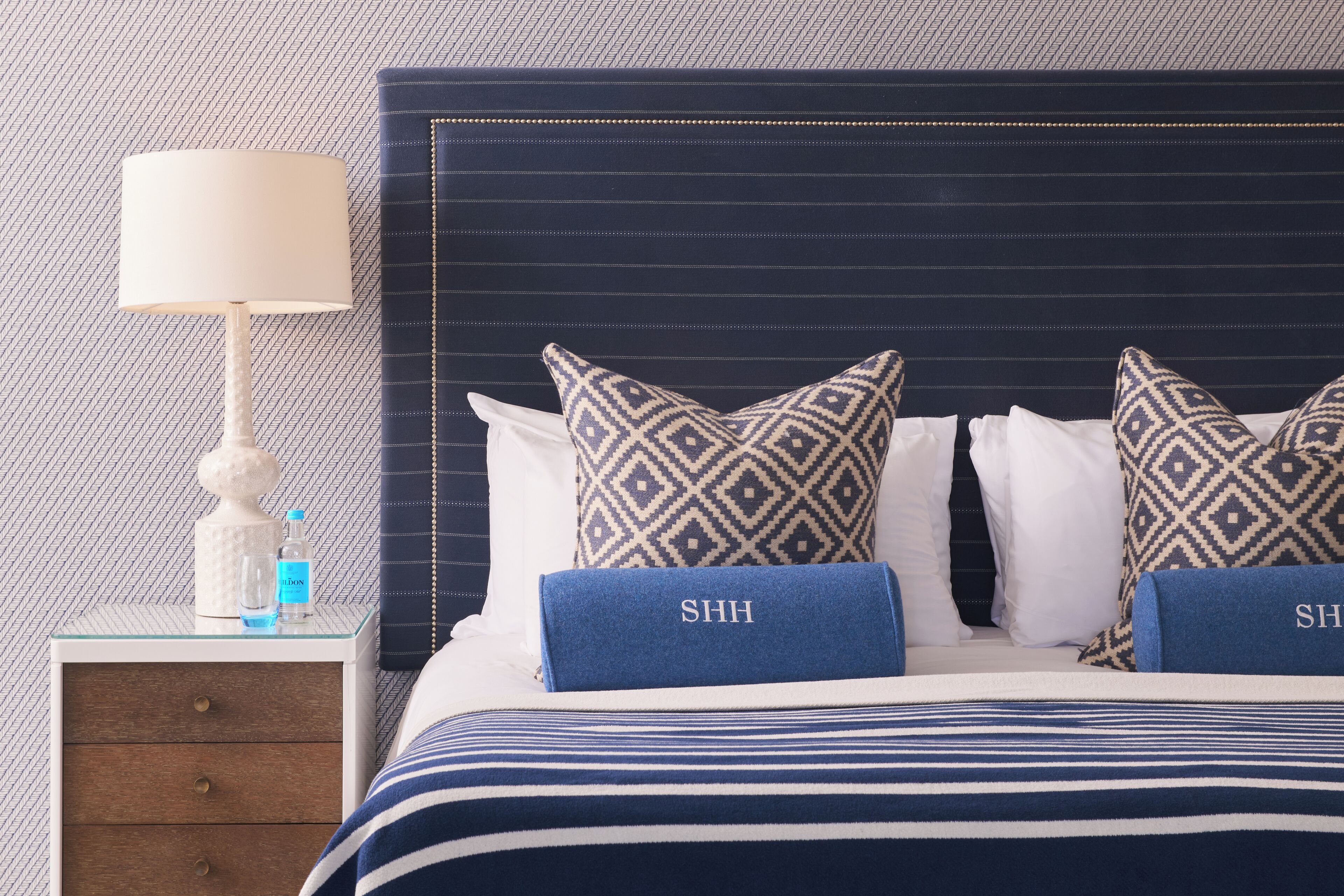 desk, laptop workspace, iron/ironing board, free wifi