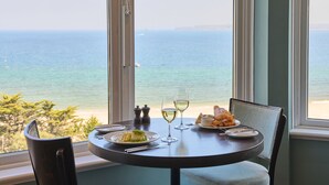 Frokost, lunsj og middag serveres