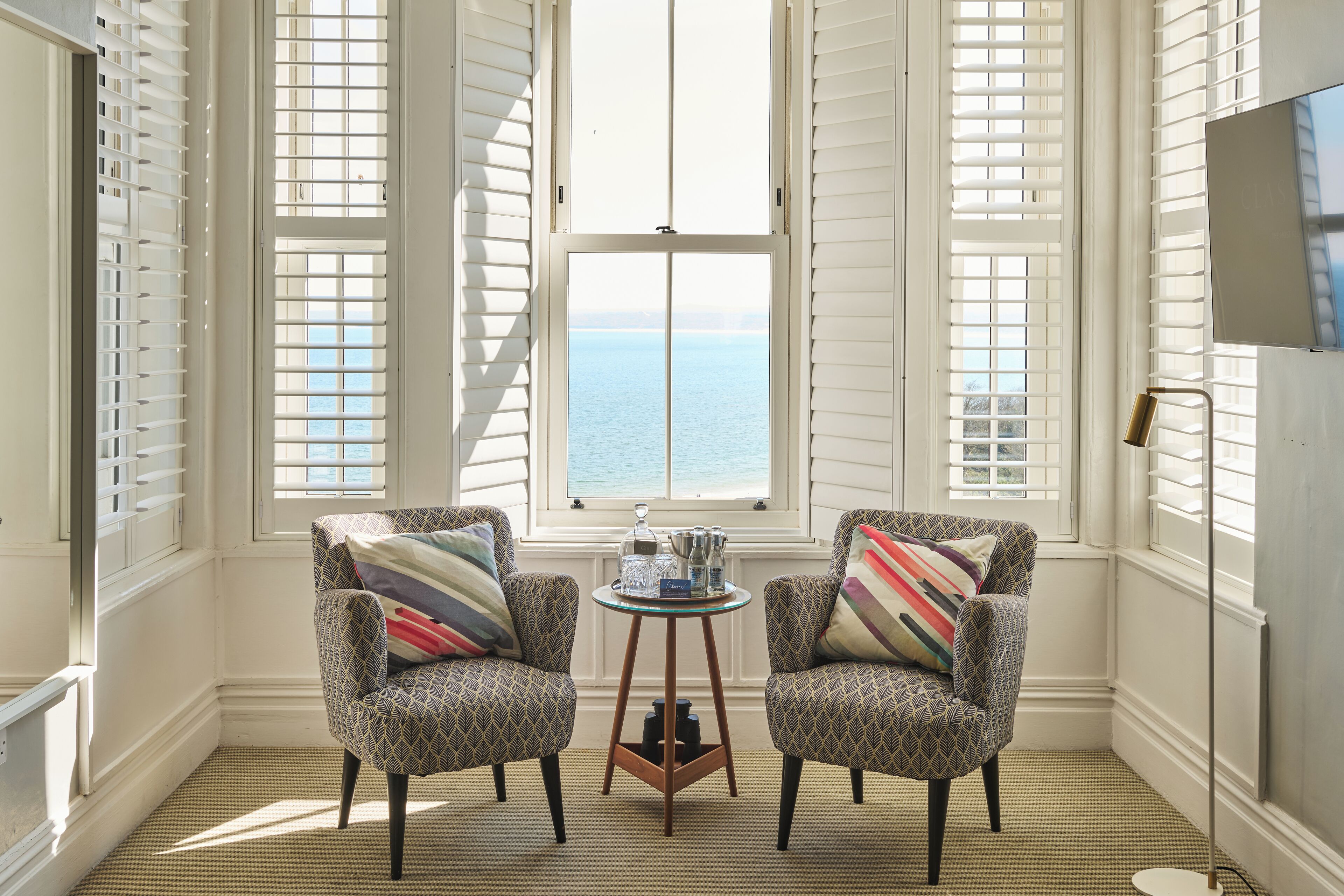 suite | desk, laptop workspace, iron/ironing board, free wifi