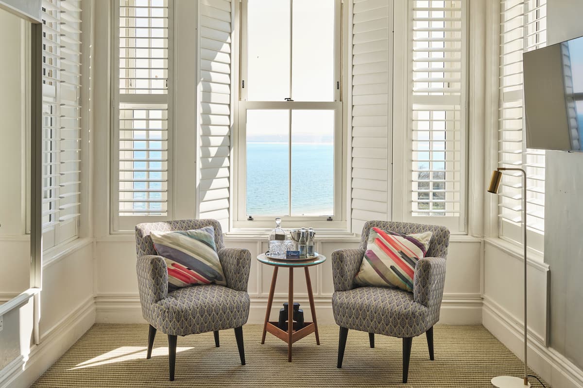 suite | desk, laptop workspace, iron/ironing board, free wifi