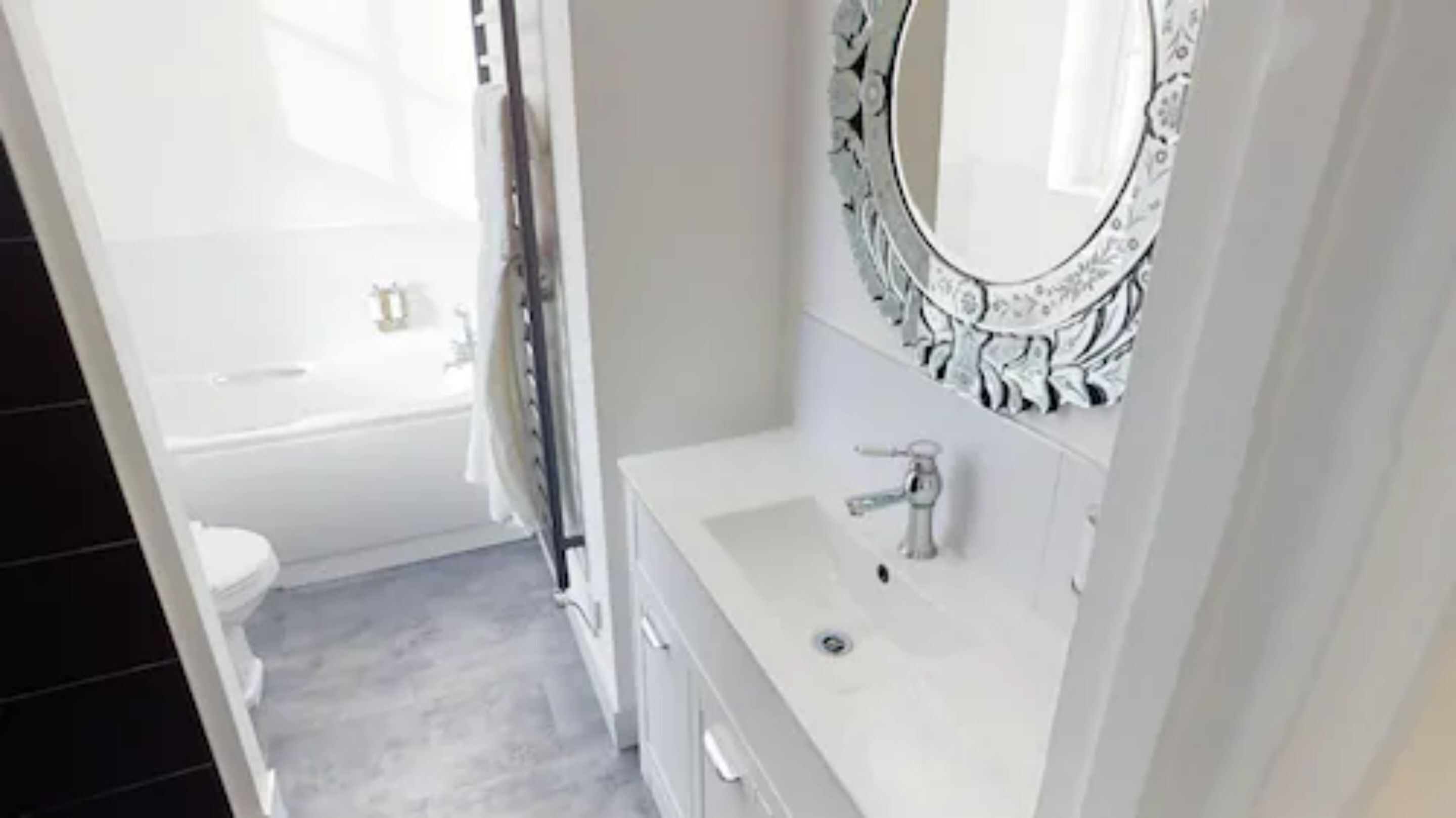 premium double room | bathroom | free toiletries, towels