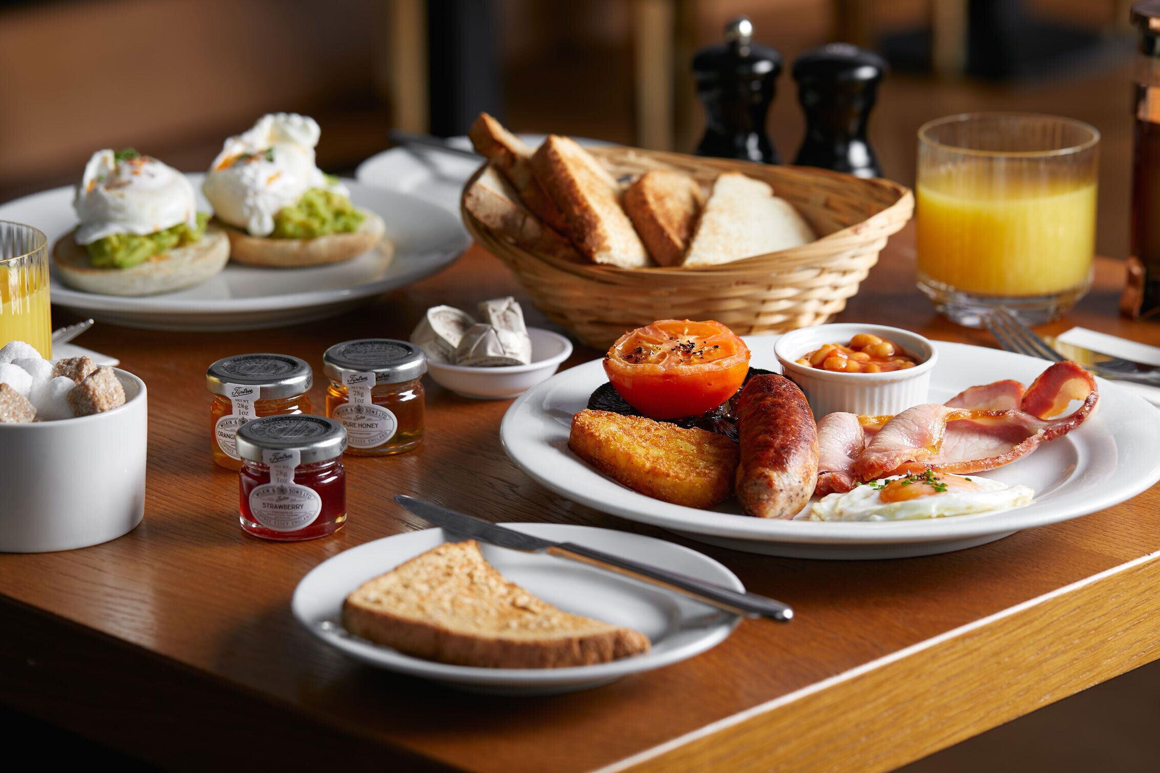 free daily english breakfast
