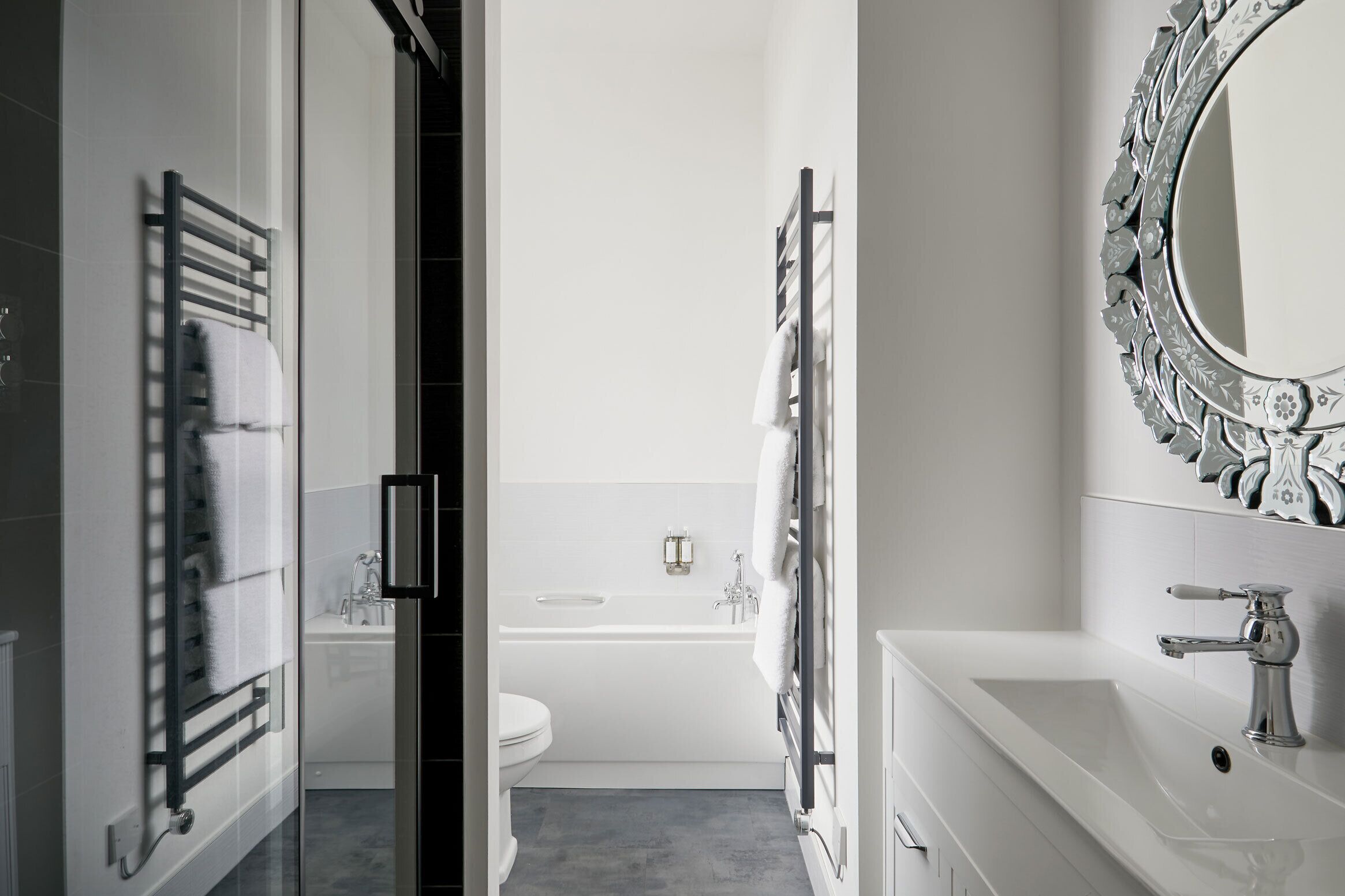 premium double room | bathroom | free toiletries, towels