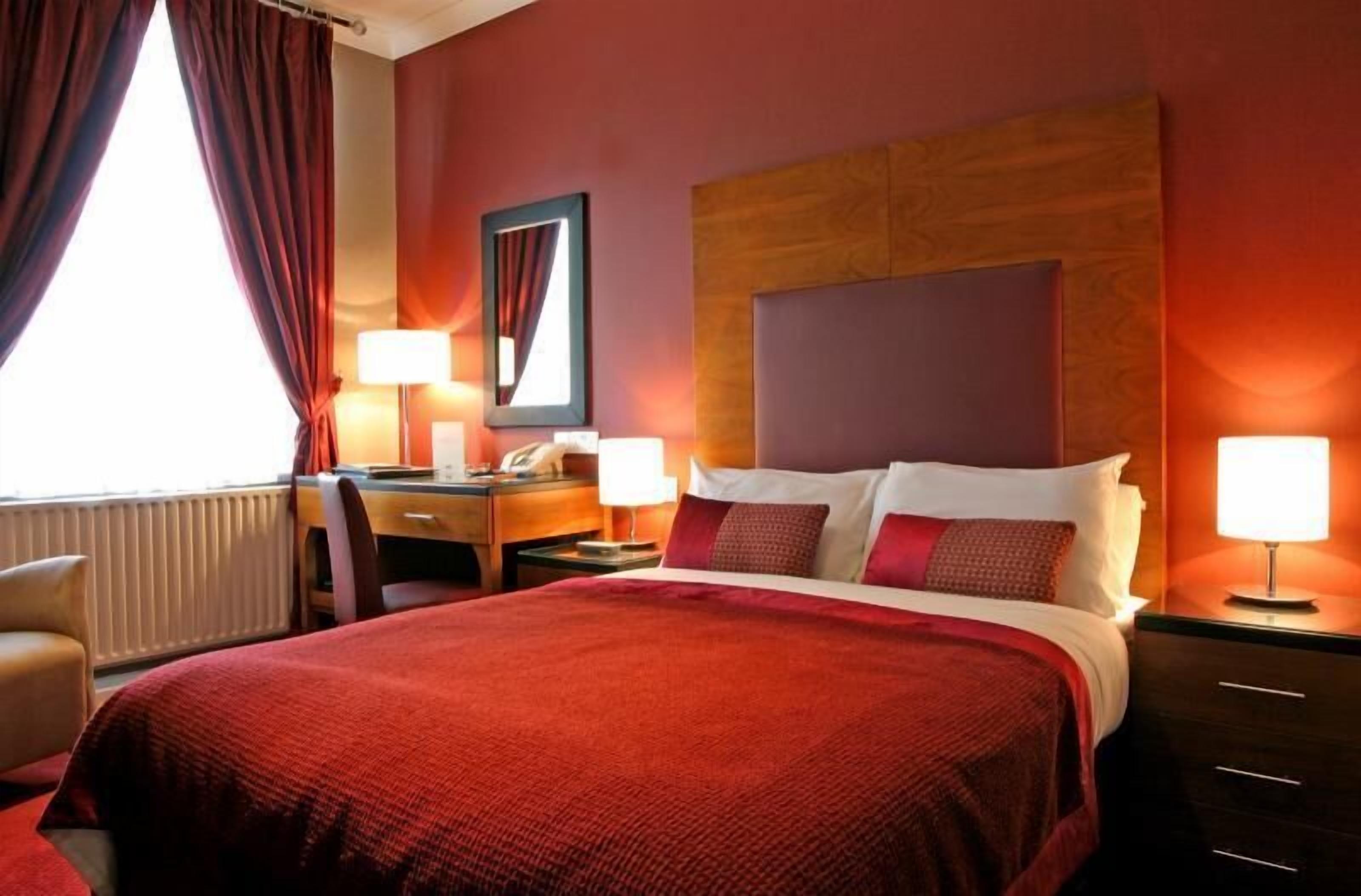 Premium bedding, pillowtop beds, in-room safe, individually decorated