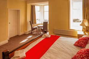 Suite | In-room safe, desk, iron/ironing board, free WiFi - Savoy Blackpool Hotel (Blackpool)