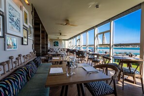 Breakfast, lunch, dinner served; local cuisine - Harbour Hotel Padstow (Padstow)