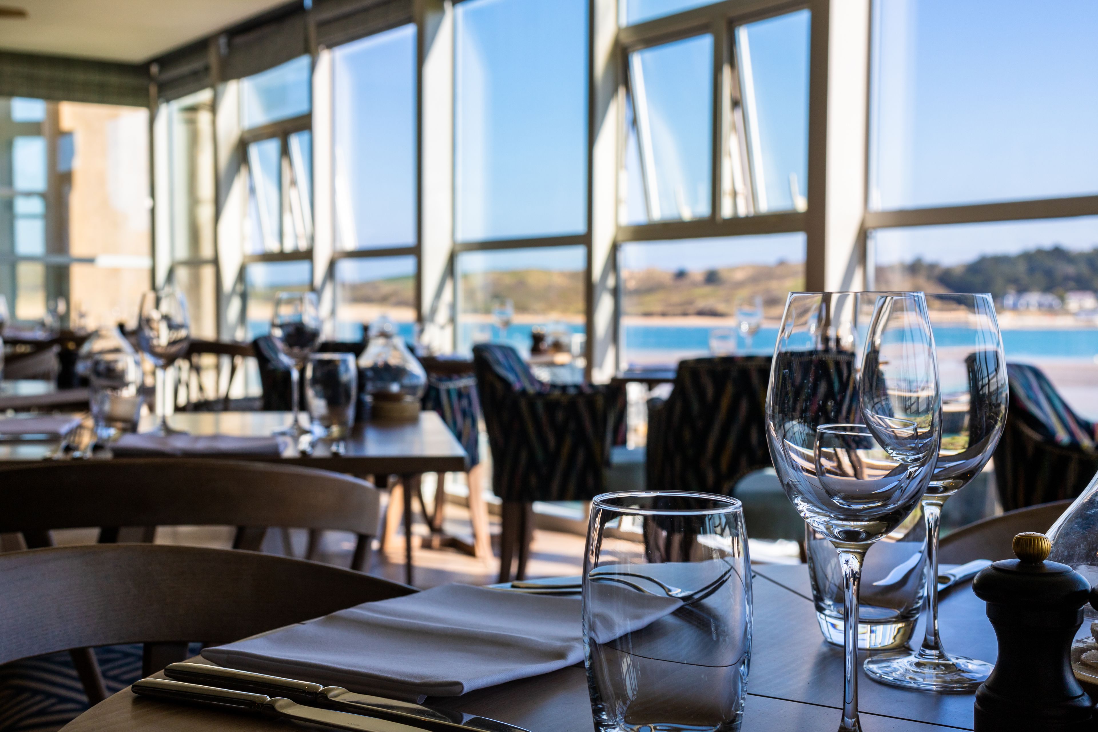 Se sirven desayunos, almuerzos y cenas; cocina local