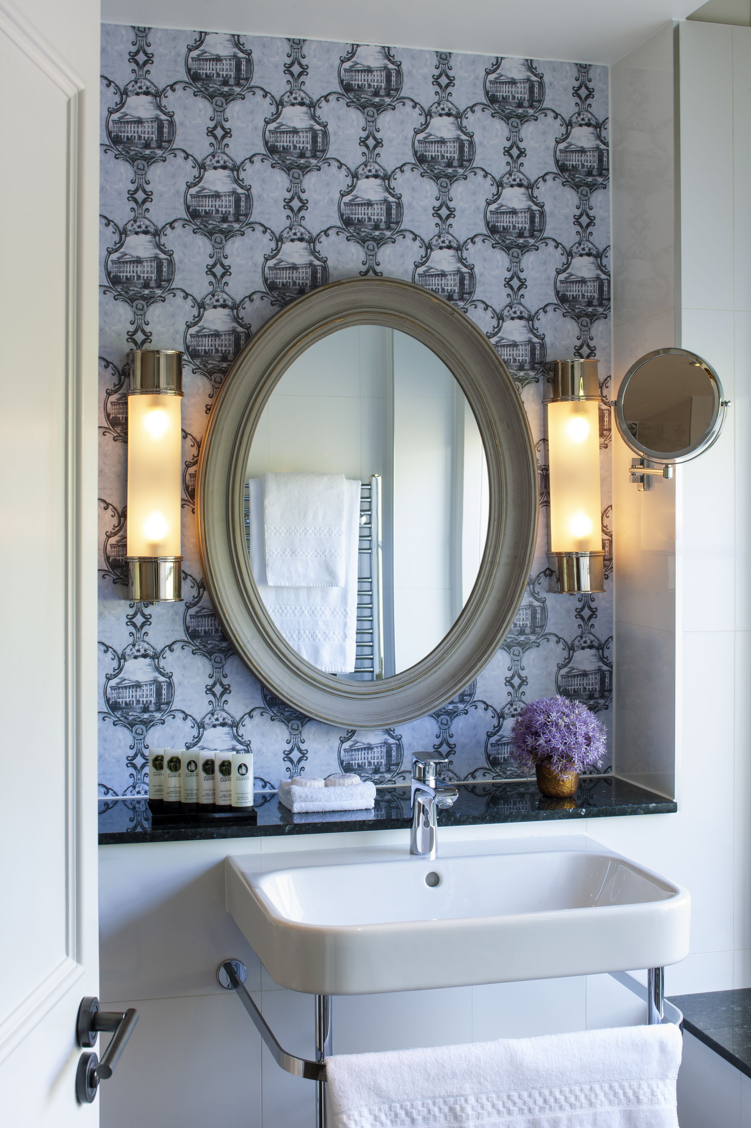 superior suite, 1 king bed, ensuite | bathroom | shower, hair dryer, bathrobes, slippers