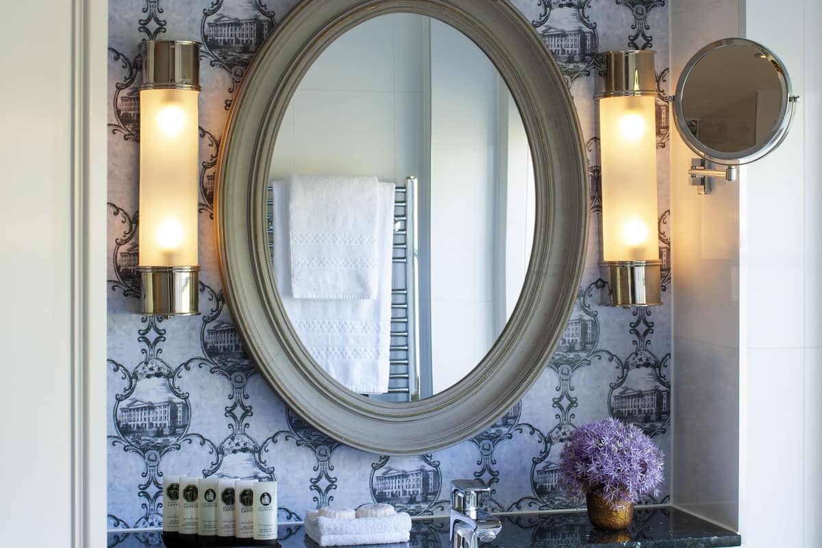 superior suite, 1 king bed, ensuite | bathroom | shower, hair dryer, bathrobes, slippers