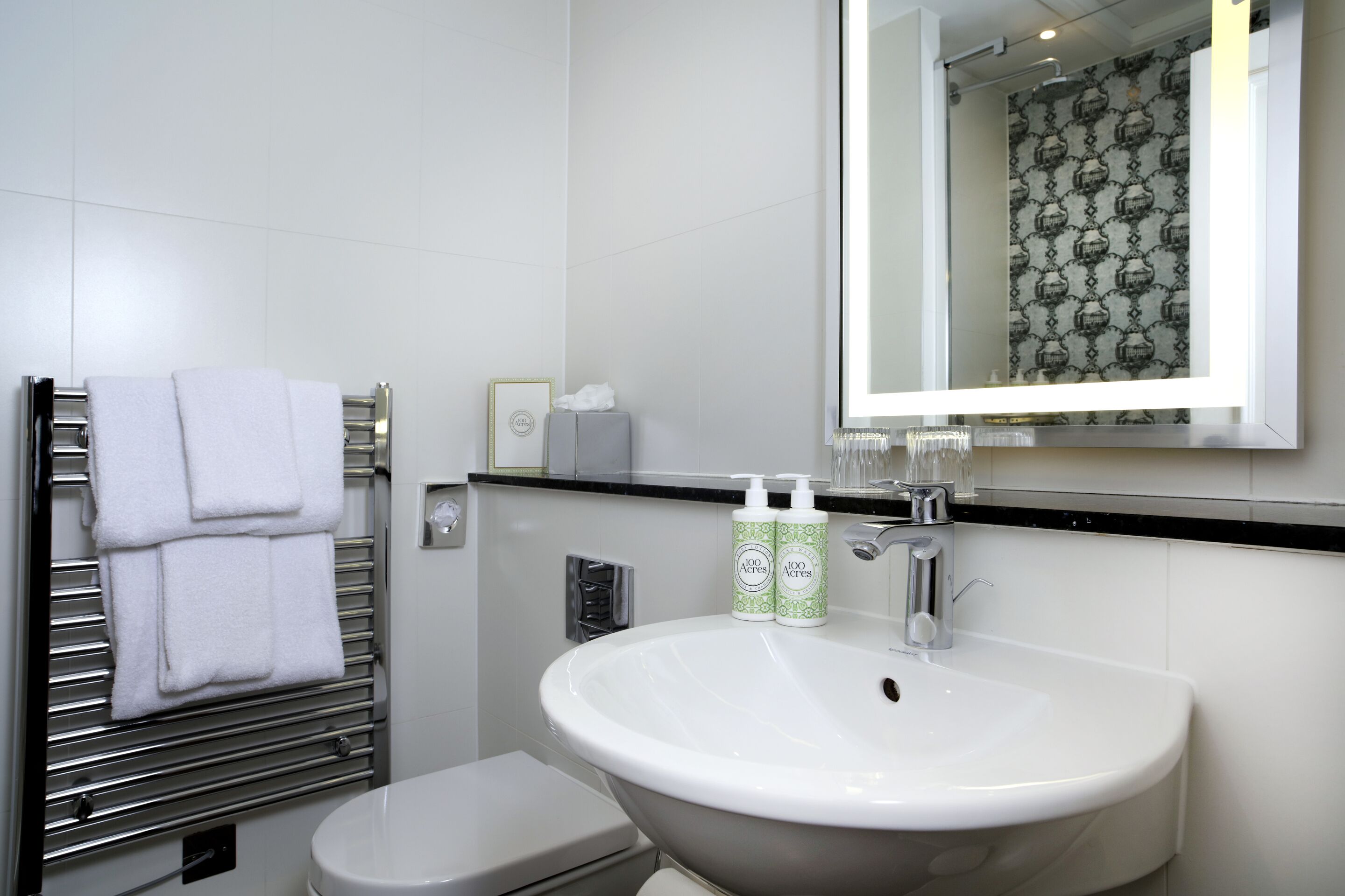 executive double room, 1 king bed, ensuite | bathroom | shower, hair dryer, bathrobes, slippers