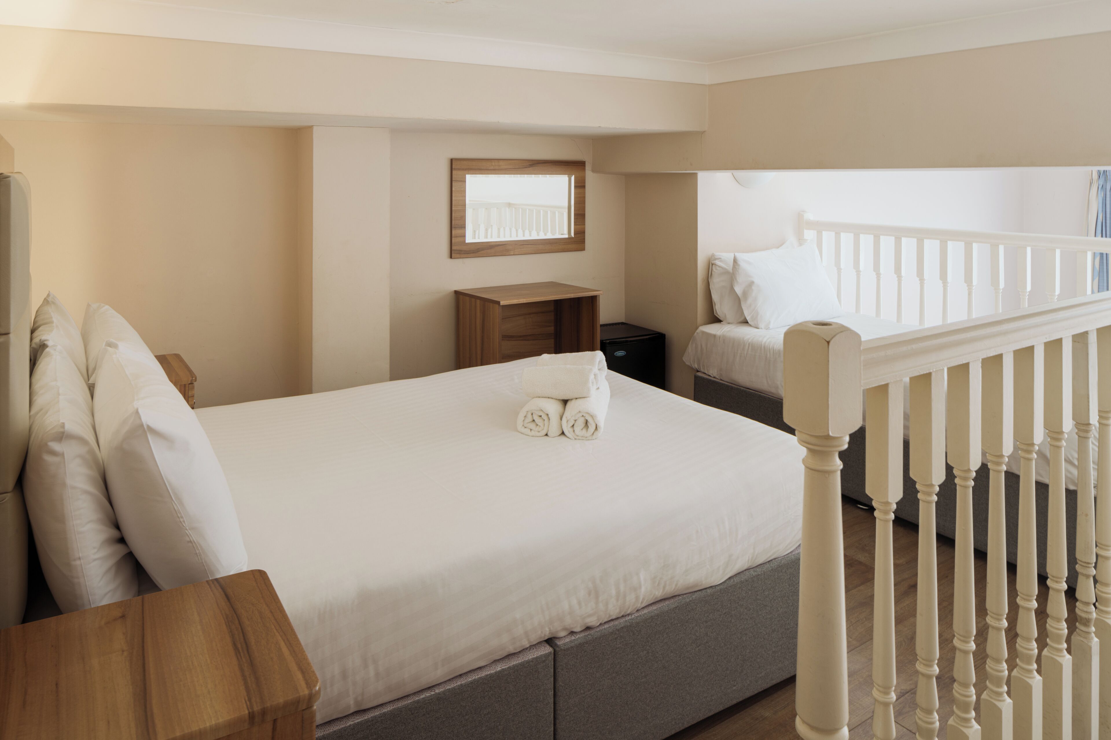 Photo - Royal Eagle Hotel