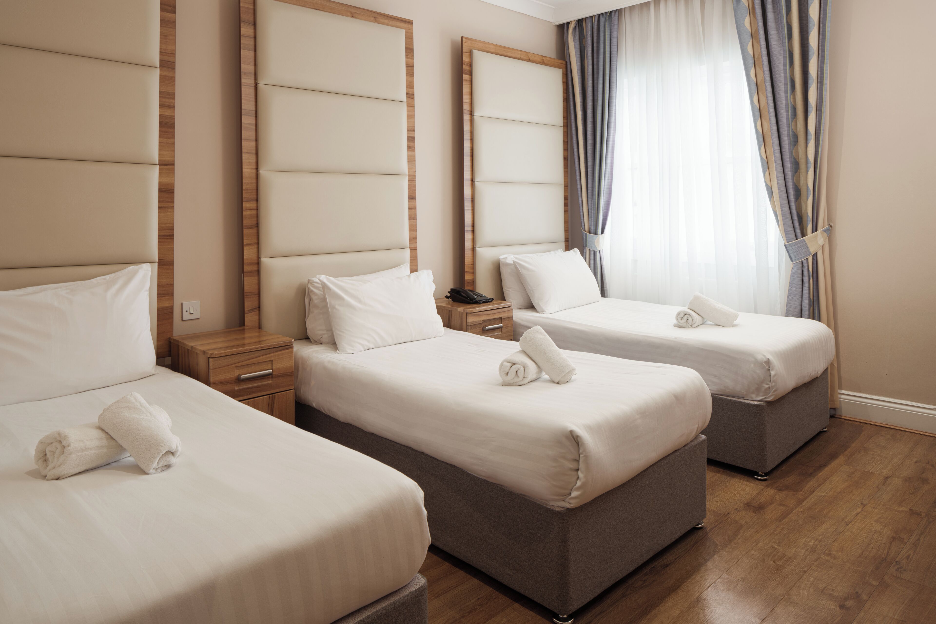 Photo - Royal Eagle Hotel