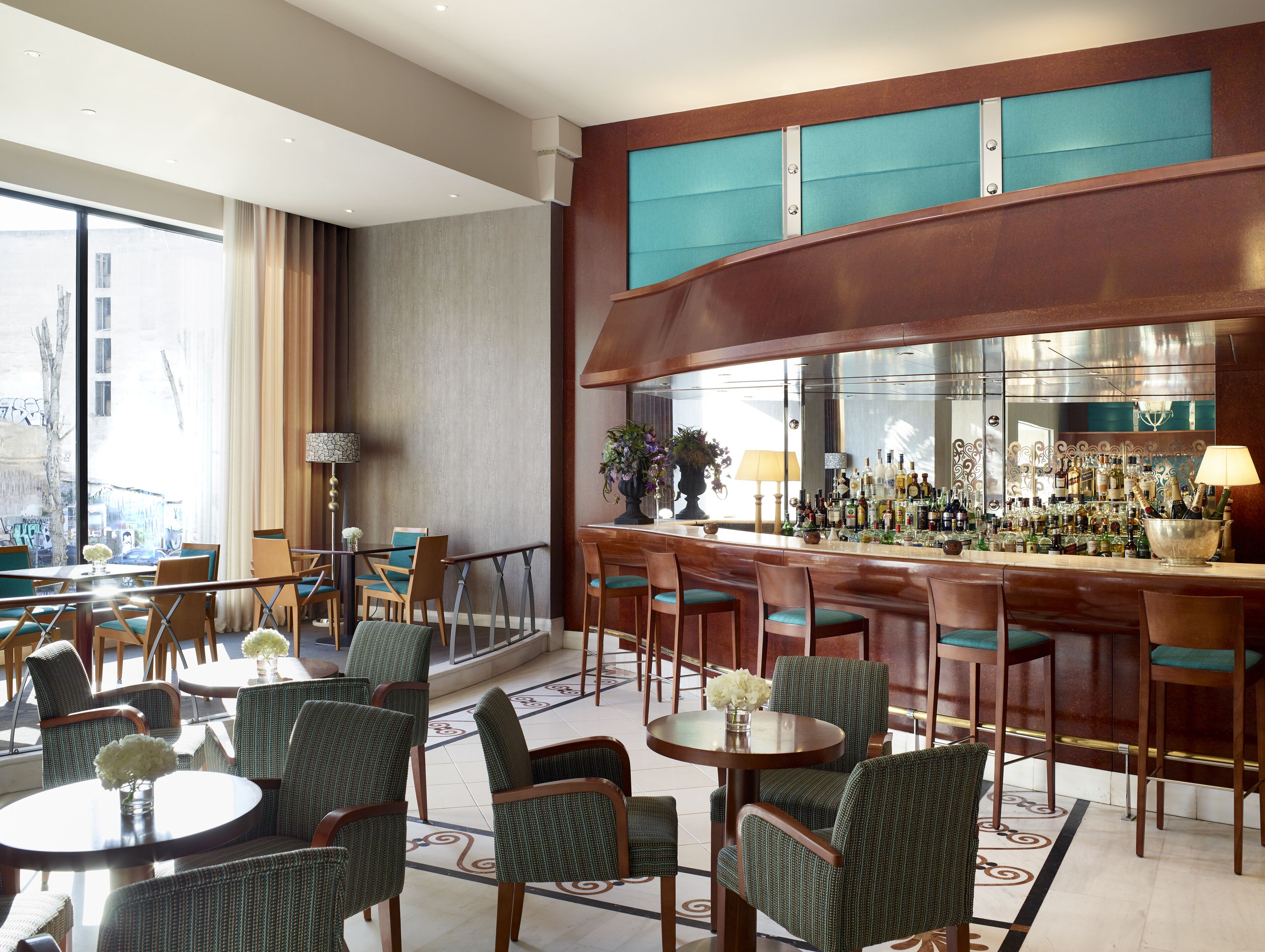 2 bars/lounges, poolside bar