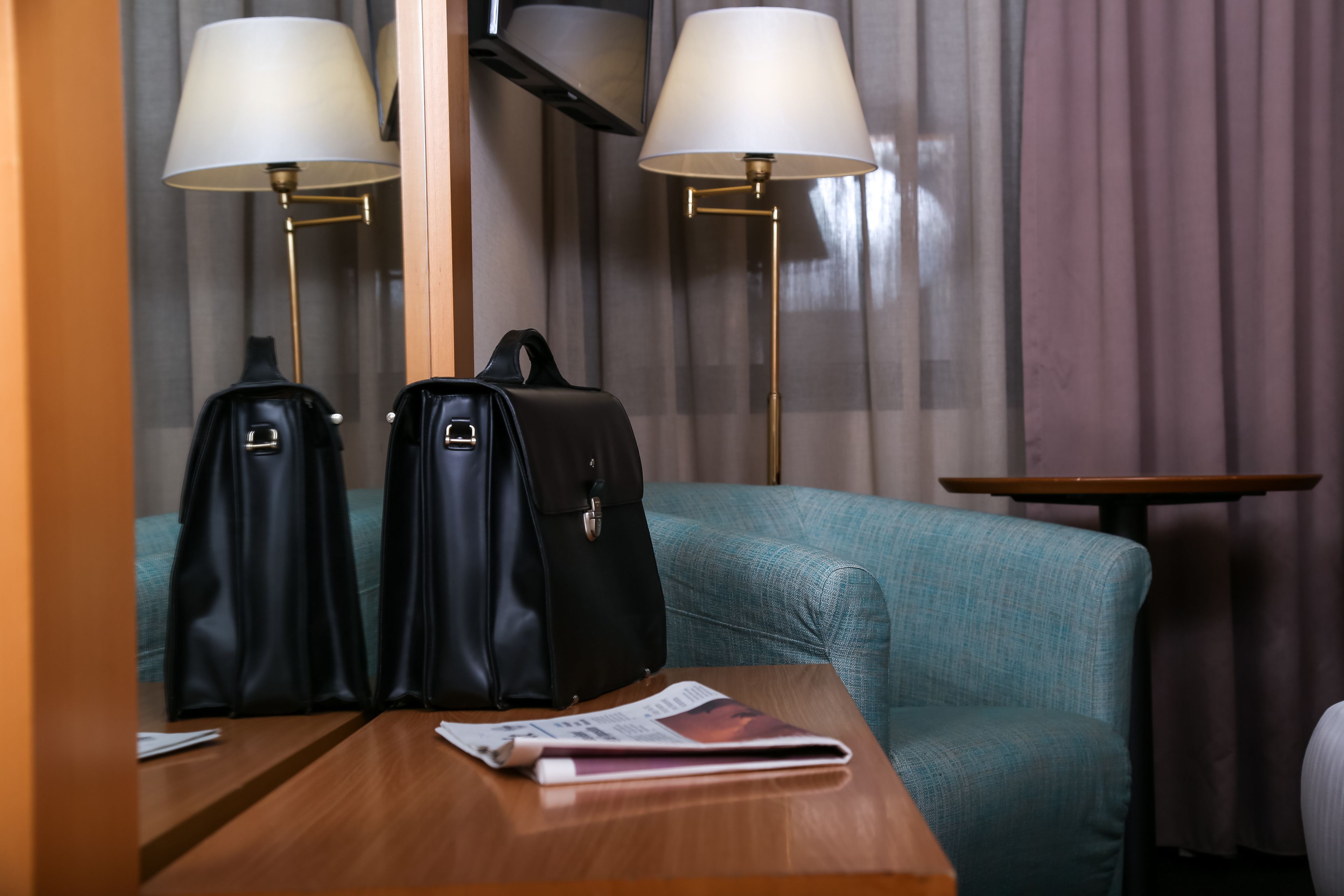 single room | 1 bedroom, in-room safe, desk, laptop workspace