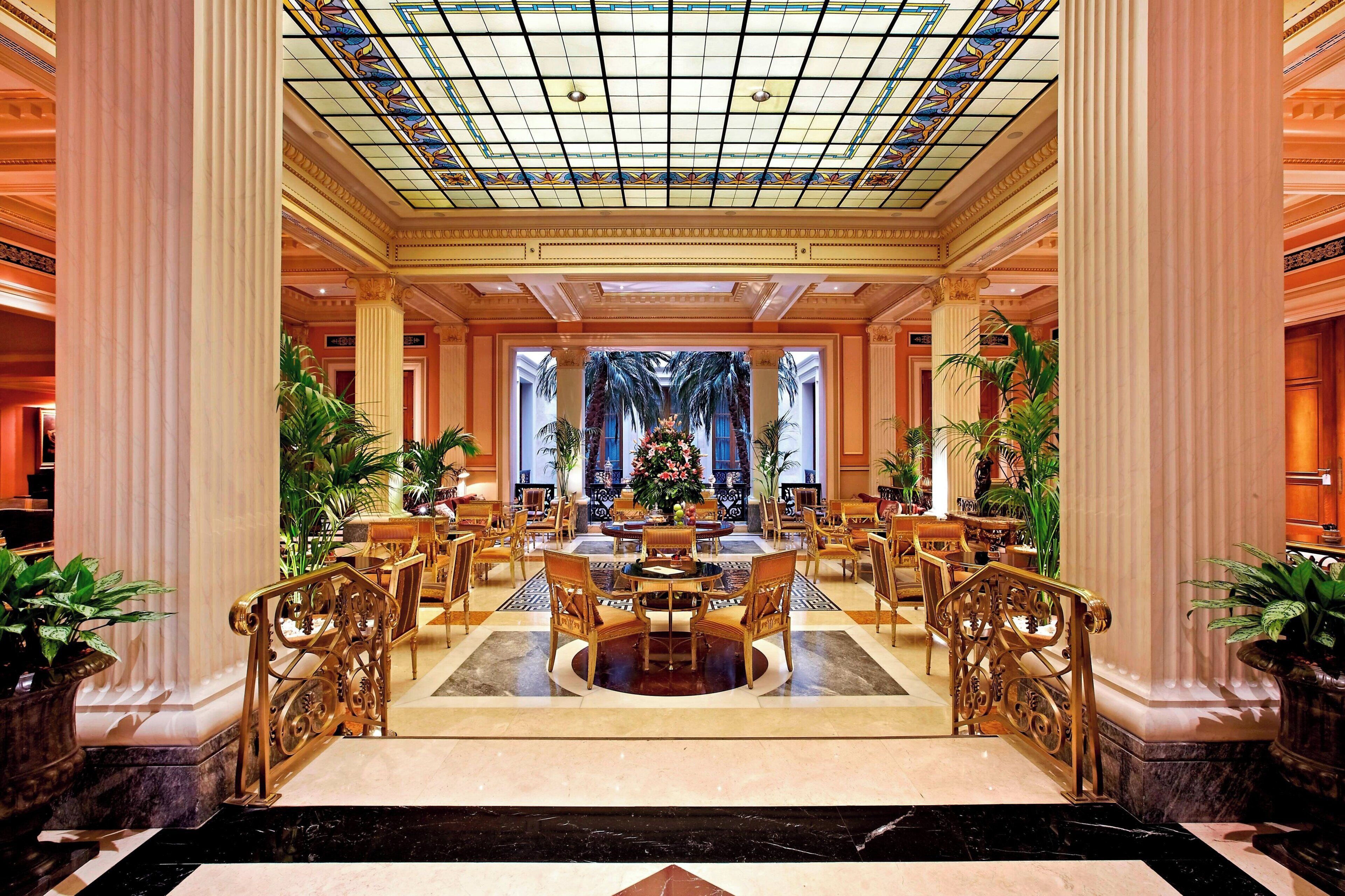 供应早餐、午餐和晚餐，地中海菜