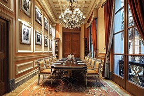 Meeting facility