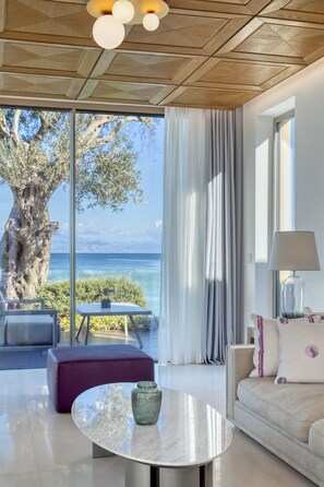 Suite, 1 Bedroom, Private Pool (HRH Pearl Villa) | Living room