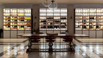 3 restaurantes; se sirve desayuno, almuerzo y cena