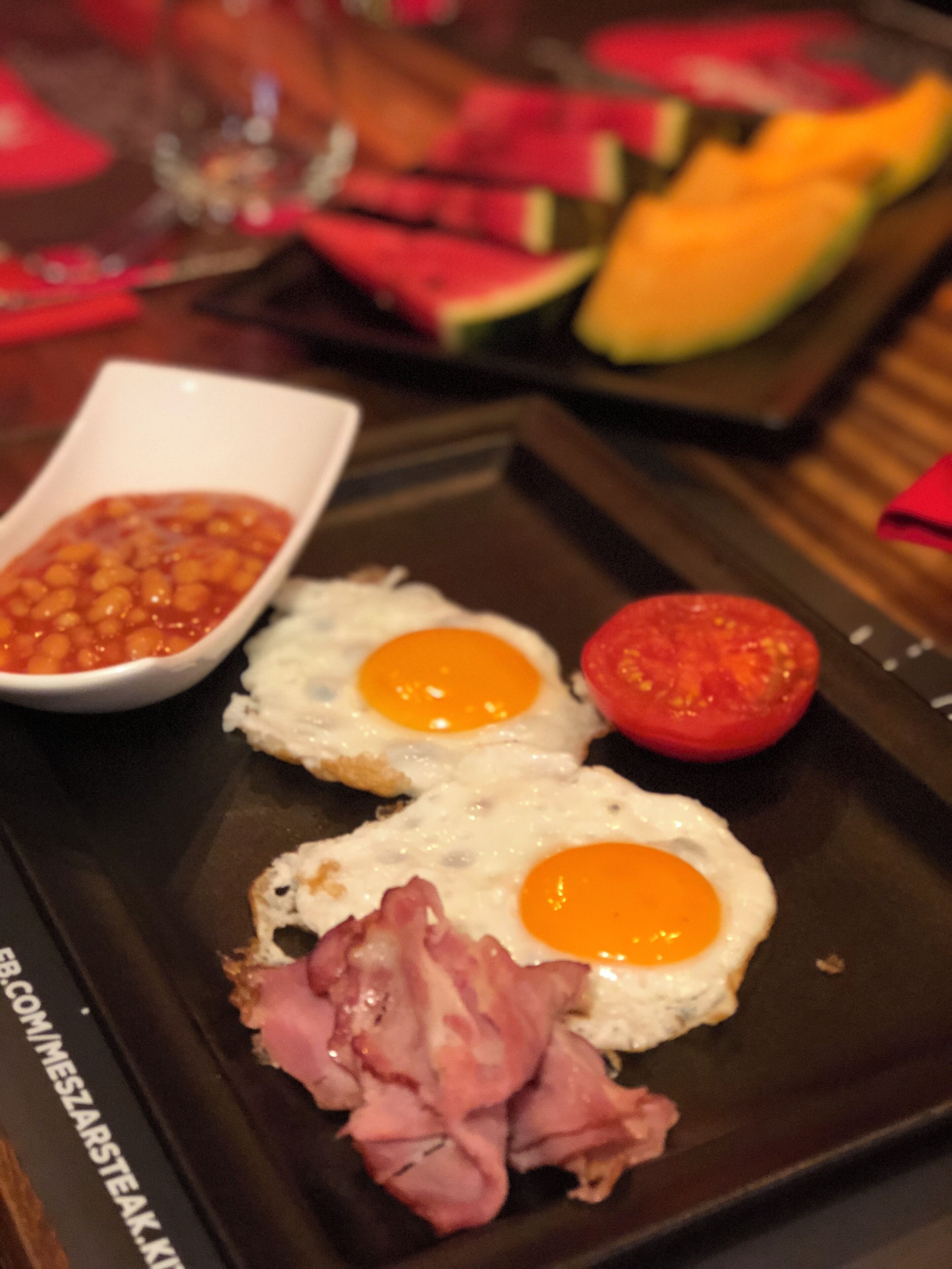 daily buffet breakfast (huf 4680 per person)