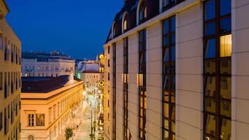 Façade de lâhĂ©bergement - soirĂ©e/nuit