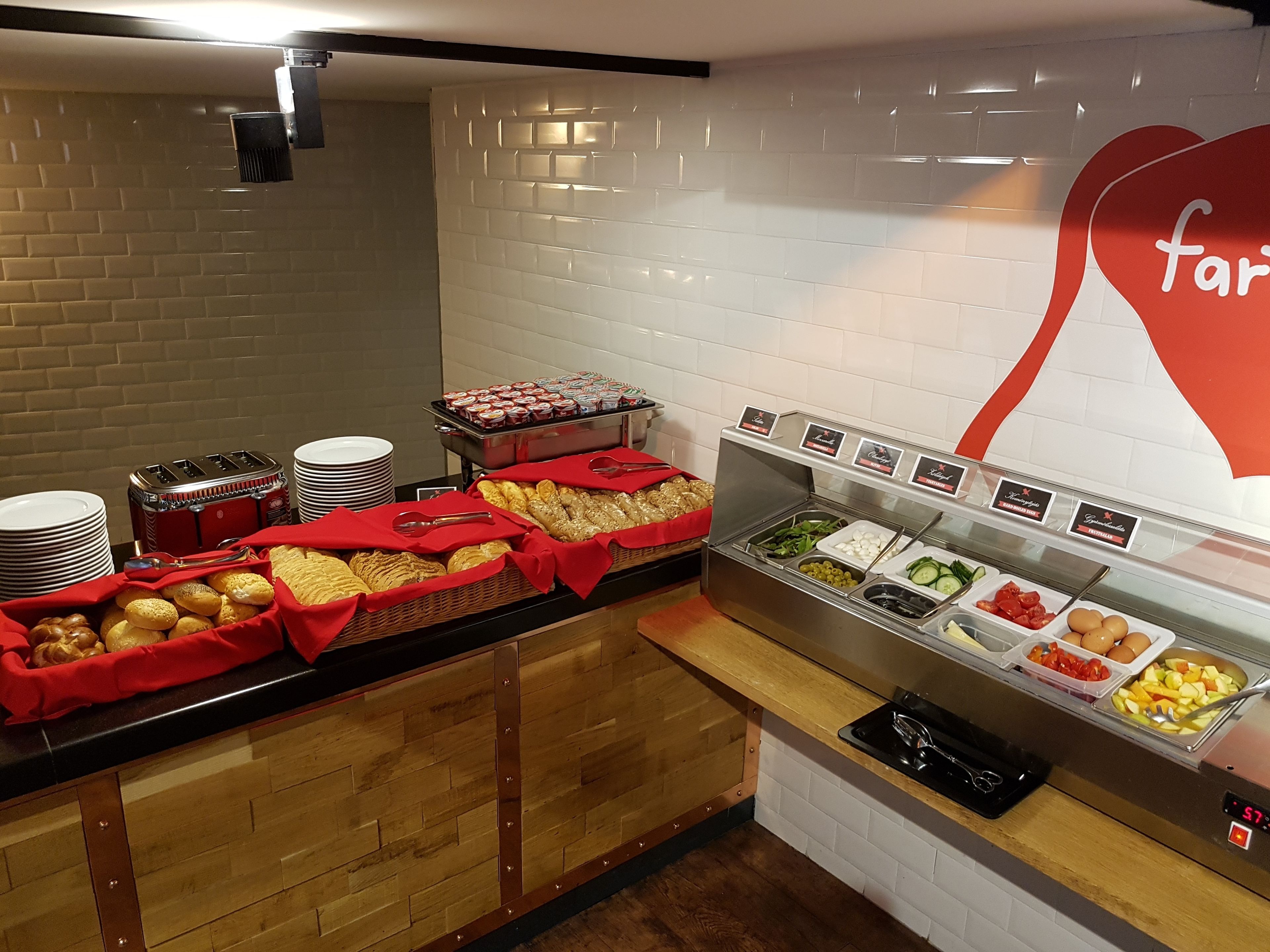 daily buffet breakfast (huf 4680 per person)