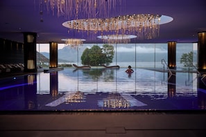 3 indoor pools, outdoor pool, open 7:00 AM to 9:00 PM, sun loungers