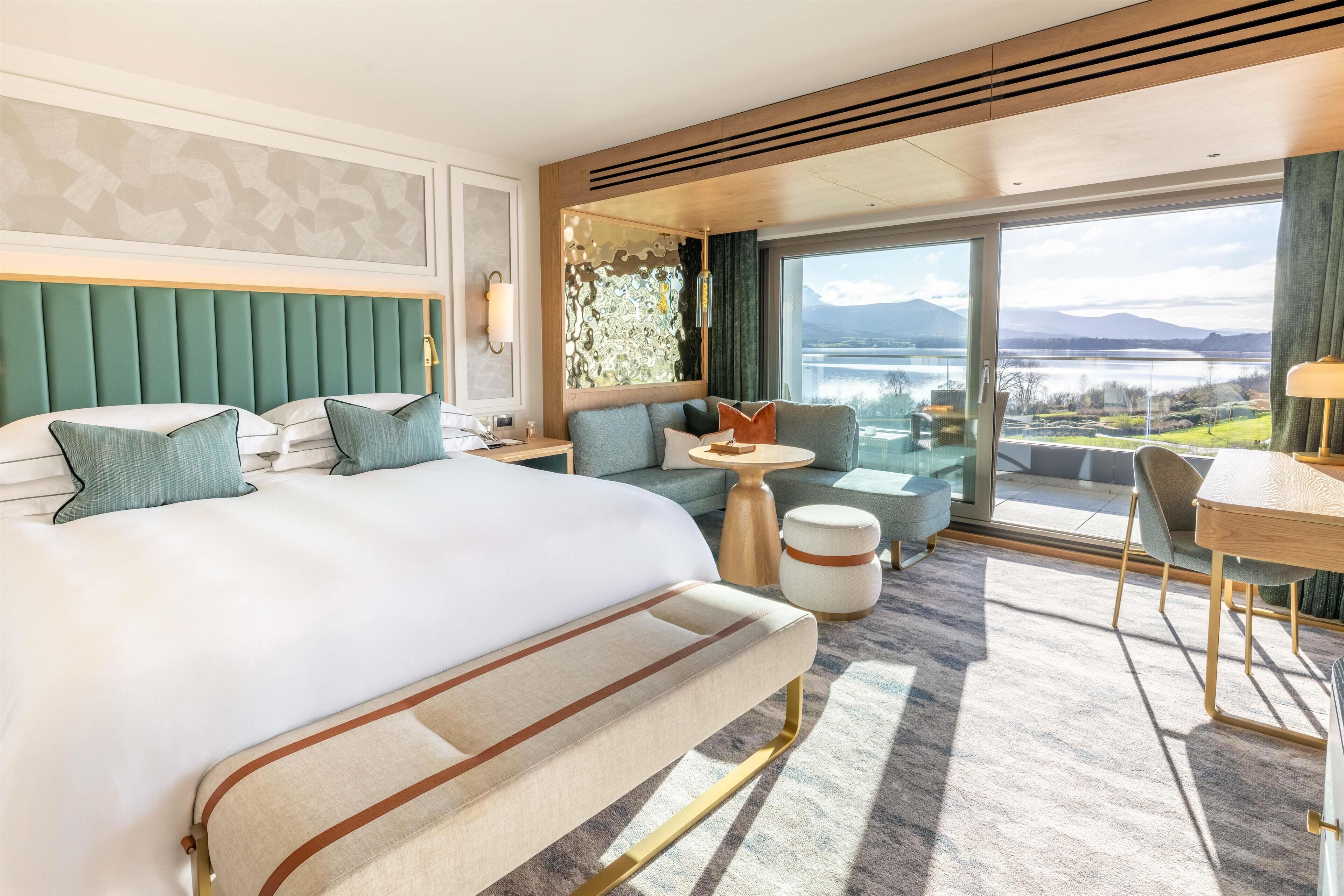 Premier Lakeview King Room