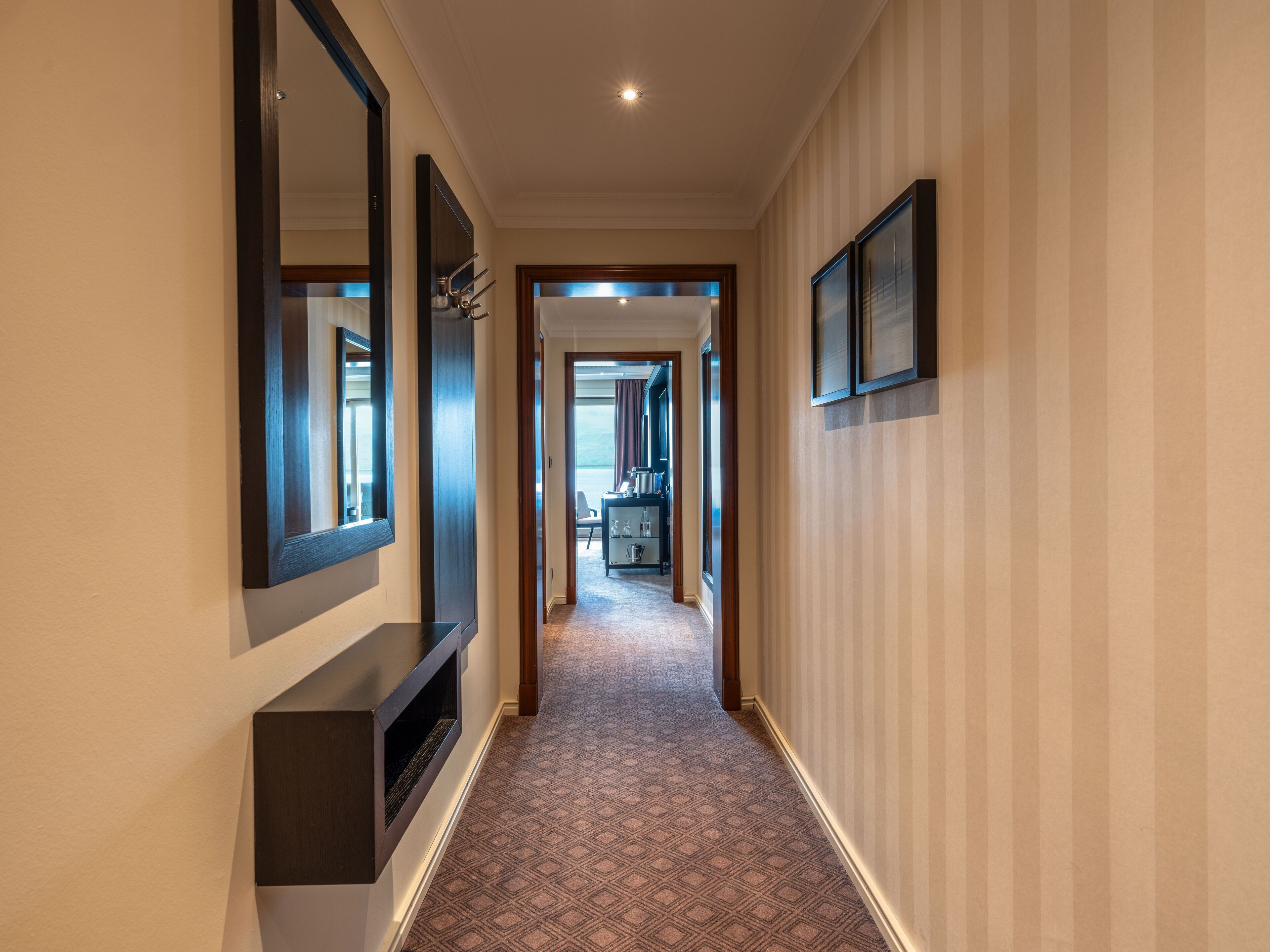 deluxe lakeview family room | 1 bedroom, minibar, in-room safe, desk