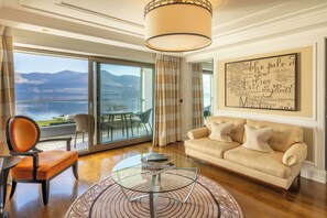Lakeview Signature Suite