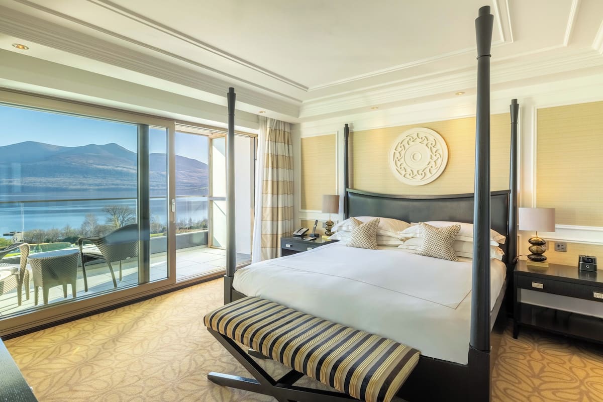 lakeview signature suite | 1 bedroom, minibar, in-room safe, desk