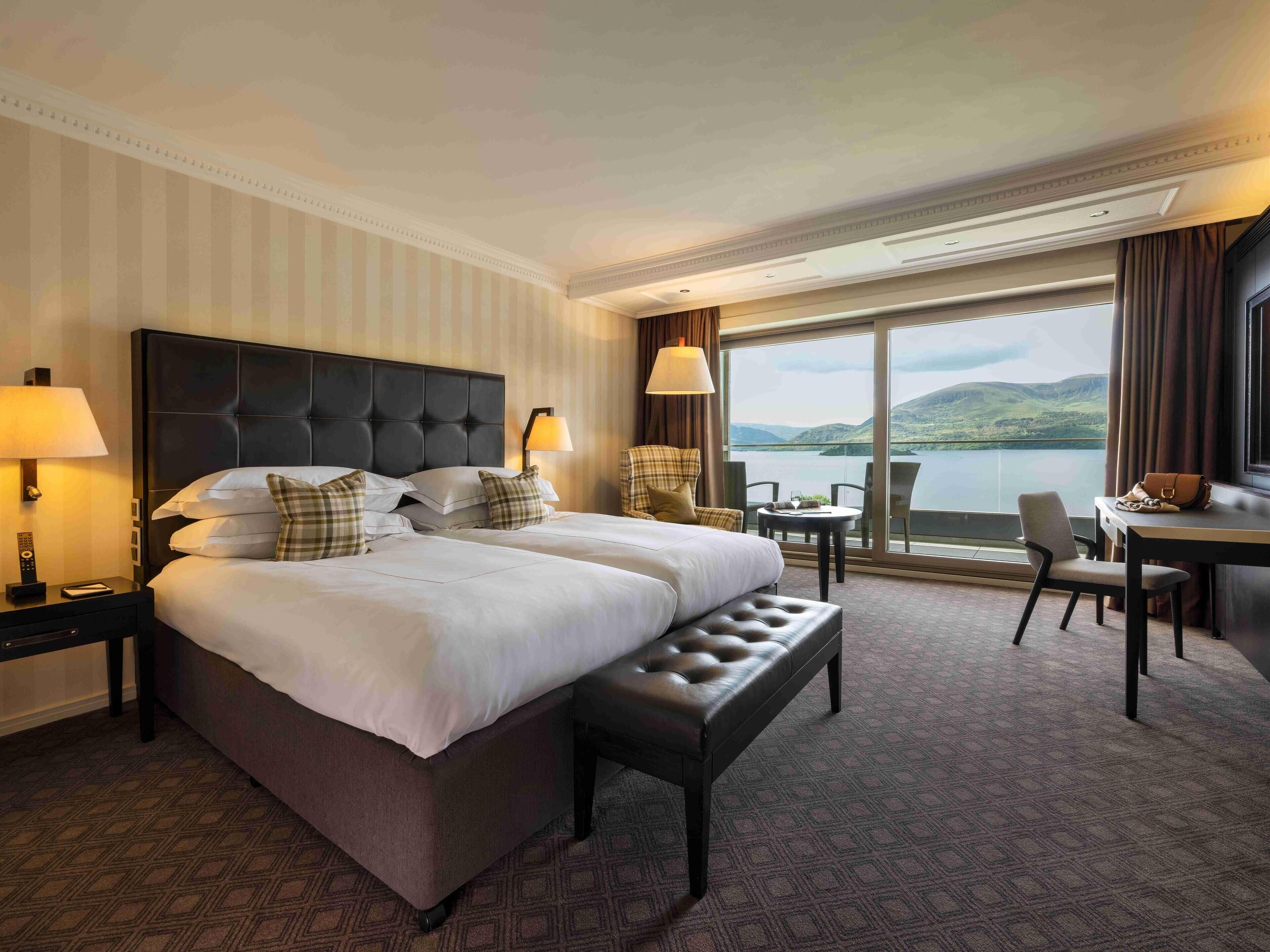 Deluxe Lakeview Twin Room