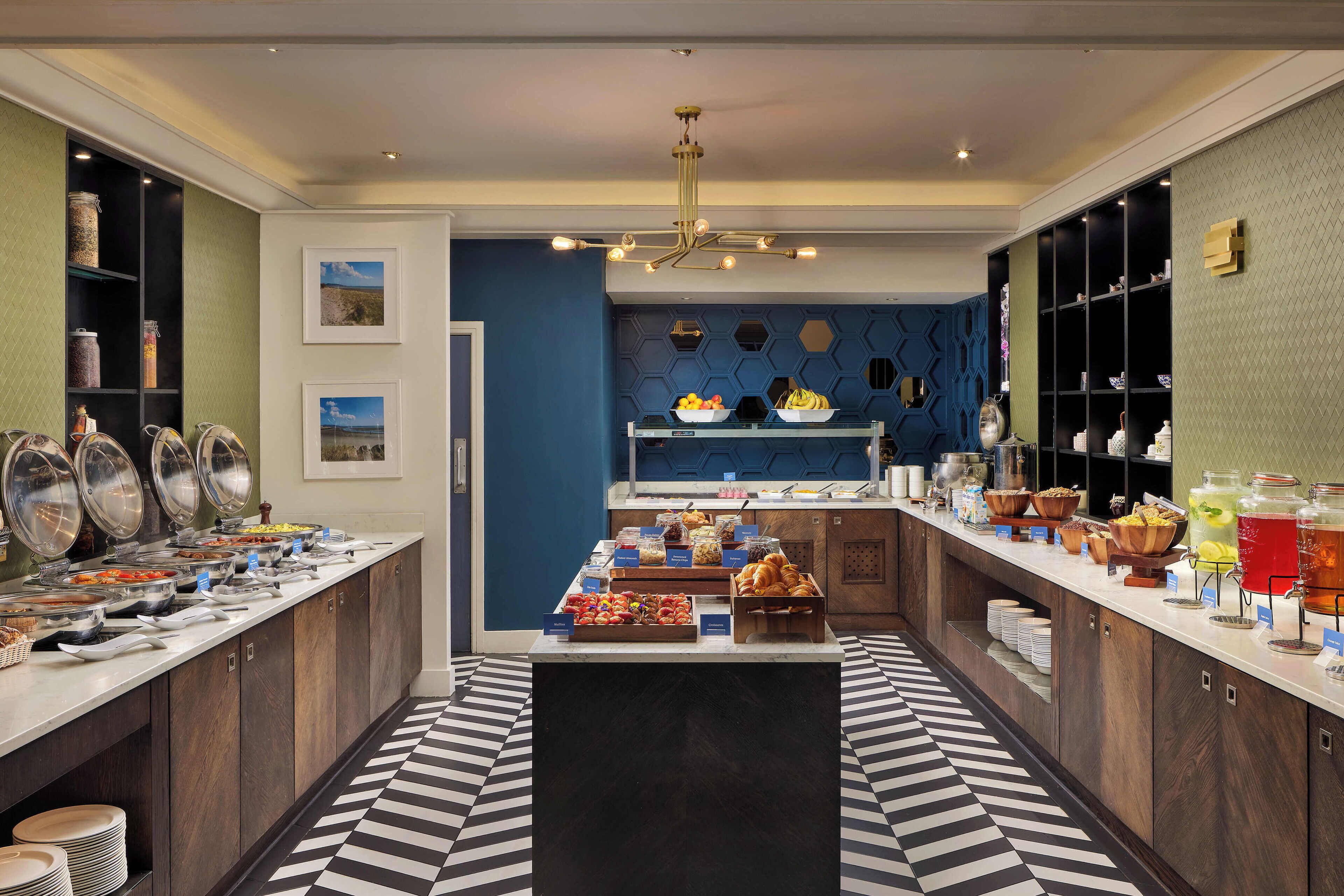 daily full breakfast (eur 21.95 per person)