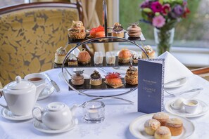 Breakfast and dinner served, Irish cuisine - The Lake Hotel Killarney (Killarney)